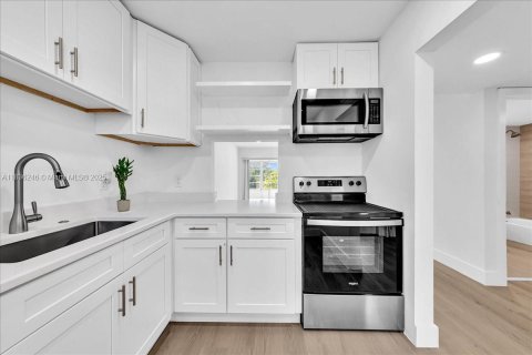 Copropriété à vendre à Tamarac, Floride: 2 chambres, 81.75 m2 № 1980662 - photo 5