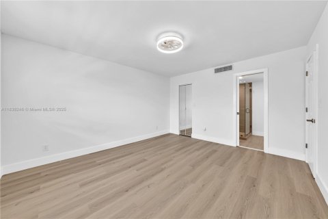 Copropriété à vendre à Tamarac, Floride: 2 chambres, 81.75 m2 № 1980662 - photo 15