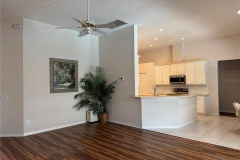 Villa ou maison à vendre à Orlando, Floride: 5 chambres, 299.98 m2 № 2388909 - photo 4