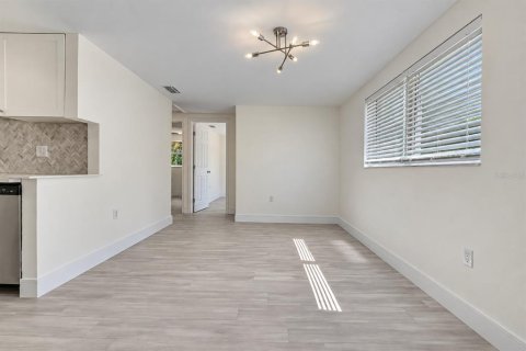 Casa en venta en New Port Richey, Florida, 3 dormitorios, 118.54 m2 № 2416408 - foto 11