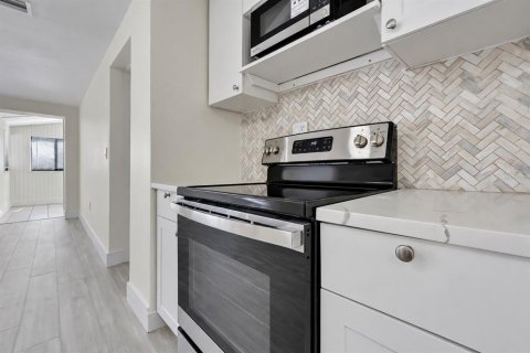 Casa en venta en New Port Richey, Florida, 3 dormitorios, 118.54 m2 № 2416408 - foto 13