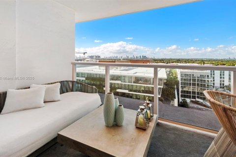 Condo in Miami Beach, Florida, 3 bedrooms  № 2022960 - photo 14