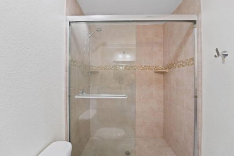 Снять в аренду виллу или дом в Юпитер, Флорида 3 комнаты, 176.98м2, № 2174169 - фото 8
