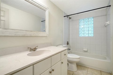 Casa en venta en Sarasota, Florida, 3 dormitorios, 99.41 m2 № 1805767 - foto 15