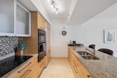 Condominio en alquiler en Hallandale Beach, Florida, 2 dormitorios, 161 m2 № 2339881 - foto 12