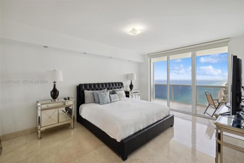 Condominio en alquiler en Hallandale Beach, Florida, 2 dormitorios, 161 m2 № 2339881 - foto 15