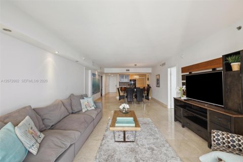 Condominio en alquiler en Hallandale Beach, Florida, 2 dormitorios, 161 m2 № 2339881 - foto 5