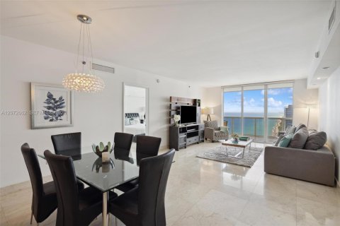 Condominio en alquiler en Hallandale Beach, Florida, 2 dormitorios, 161 m2 № 2339881 - foto 8