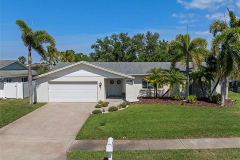 Casa en venta en Clearwater, Florida, 3 dormitorios, 161.46 m2 № 1662704 - foto 2