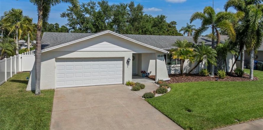 Casa en Clearwater, Florida 3 dormitorios, 161.46 m2 № 1662704