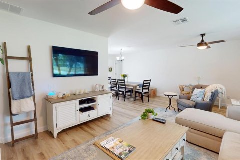 Casa en venta en Clearwater, Florida, 3 dormitorios, 161.46 m2 № 1662704 - foto 5