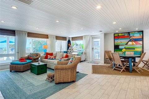 Immobilier commercial à vendre à New Smyrna Beach, Floride: 10 chambres, 614.27 m2 № 1912906 - photo 10