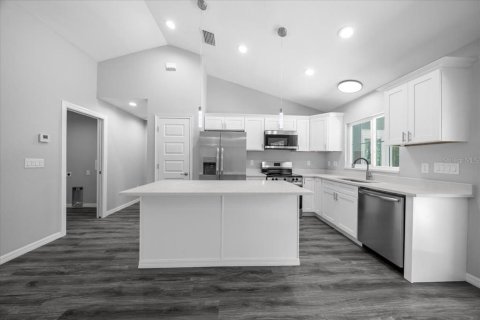 House in Citrus Springs, Florida 3 bedrooms, 134.62 sq.m. № 1838281 - photo 8