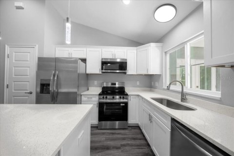 House in Citrus Springs, Florida 3 bedrooms, 134.62 sq.m. № 1838281 - photo 7