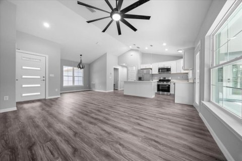 House in Citrus Springs, Florida 3 bedrooms, 134.62 sq.m. № 1838281 - photo 4