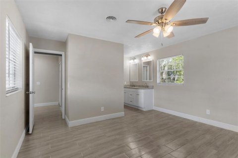 House in Fort Meade, Florida 3 bedrooms, 172.24 sq.m. № 1529706 - photo 17