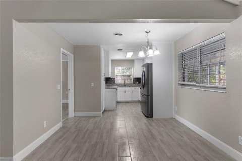House in Fort Meade, Florida 3 bedrooms, 172.24 sq.m. № 1529706 - photo 11