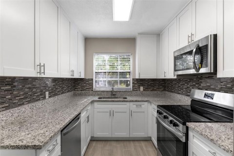 House in Fort Meade, Florida 3 bedrooms, 172.24 sq.m. № 1529706 - photo 14