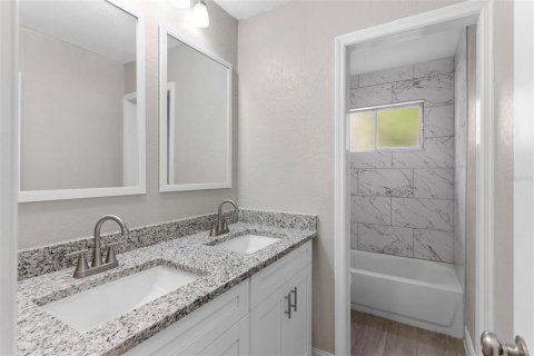 House in Fort Meade, Florida 3 bedrooms, 172.24 sq.m. № 1529706 - photo 22