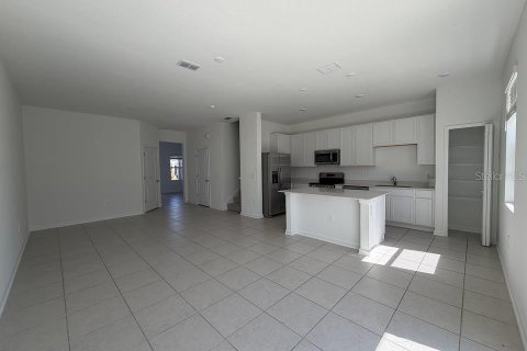 Touwnhouse à louer à Poinciana, Floride: 3 chambres, 174.1 m2 № 2401175 - photo 2