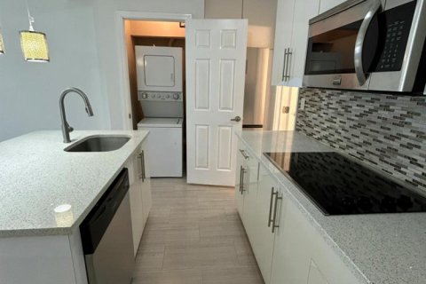 Apartamento en alquiler en Fort Lauderdale, Florida, 2 dormitorios, 1107.95 m2 № 2087930 - foto 6