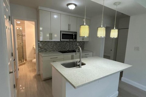 Apartamento en alquiler en Fort Lauderdale, Florida, 2 dormitorios, 1107.95 m2 № 2087930 - foto 4