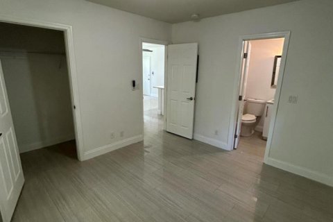 Apartamento en alquiler en Fort Lauderdale, Florida, 2 dormitorios, 1107.95 m2 № 2087930 - foto 13