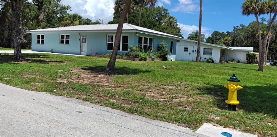 House in Port Orange, Florida 2 bedrooms, 143.07 sq.m. № 2121268