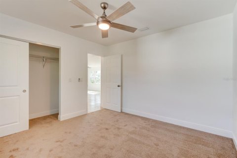 House in Port Orange, Florida 2 bedrooms, 143.07 sq.m. № 2121268 - photo 15