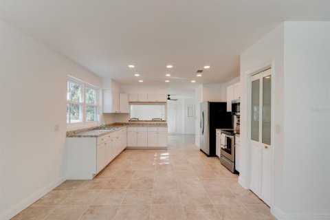 House in Port Orange, Florida 2 bedrooms, 143.07 sq.m. № 2121268 - photo 4
