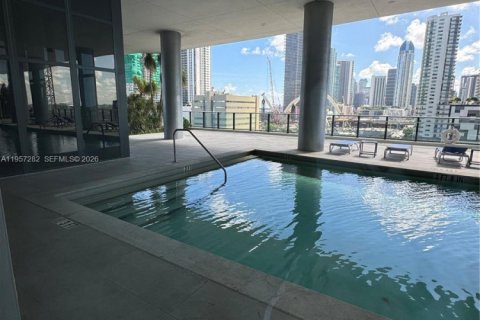 Condominio en alquiler en Miami, Florida, 54.07 m2 № 2011259 - foto 24