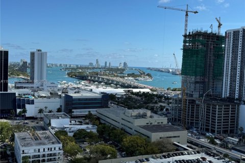 Condominio en alquiler en Miami, Florida, 54.07 m2 № 2011259 - foto 28