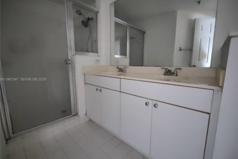 Снять в аренду кондоминиум в Санни-Айлс-Бич, Флорида 2 спальни, 103.68м2, № 2047804 - фото 17