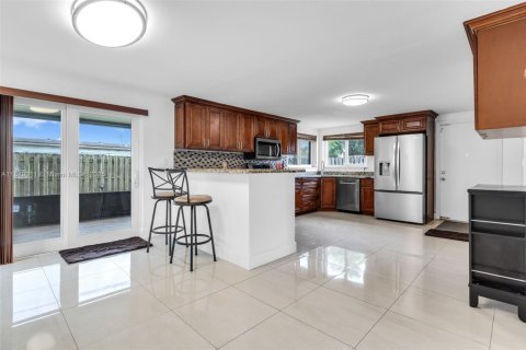 Villa ou maison à vendre à Sunrise, Floride: 2 chambres, 139.07 m2 № 1941093 - photo 7