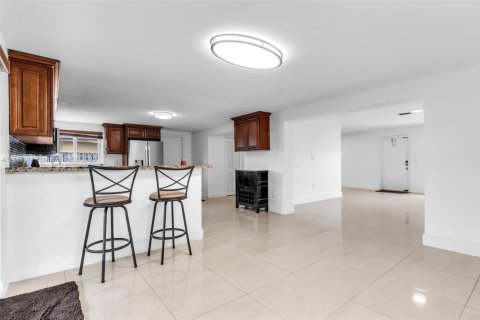 Villa ou maison à vendre à Sunrise, Floride: 2 chambres, 139.07 m2 № 1941093 - photo 10