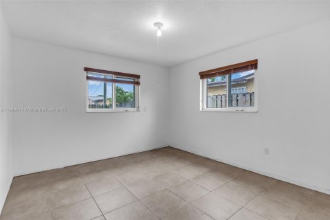 Casa en venta en Sunrise, Florida, 2 dormitorios, 139.07 m2 № 1941093 - foto 19