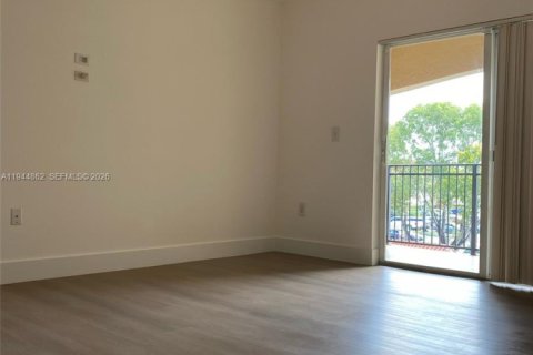 Снять в аренду кондоминиум в Пемброк-Пайнс, Флорида 1 спальня, 64.1м2, № 2005454 - фото 4