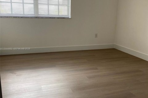 Снять в аренду кондоминиум в Пемброк-Пайнс, Флорида 1 спальня, 64.1м2, № 2005454 - фото 6