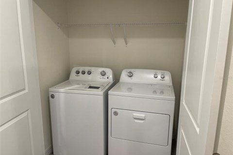 Adosado en alquiler en Sarasota, Florida, 3 dormitorios, 160.16 m2 № 1883096 - foto 12