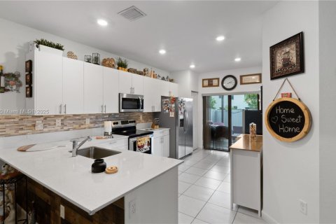 Touwnhouse à vendre à Homestead, Floride: 4 chambres, 179.02 m2 № 1889866 - photo 6