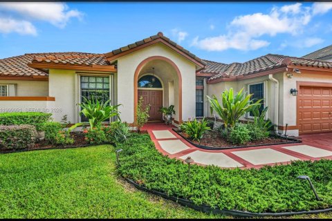 Villa ou maison à louer à Lauderhill, Floride: 4 chambres, 270.07 m2 № 2064839 - photo 2