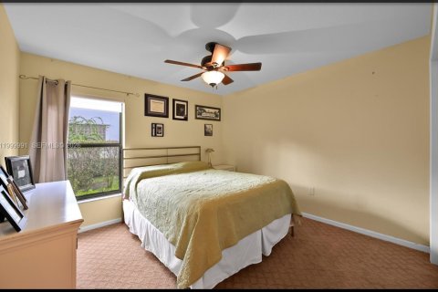 Villa ou maison à louer à Lauderhill, Floride: 4 chambres, 270.07 m2 № 2064839 - photo 15