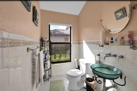 Villa ou maison à louer à Lauderhill, Floride: 4 chambres, 270.07 m2 № 2064839 - photo 17