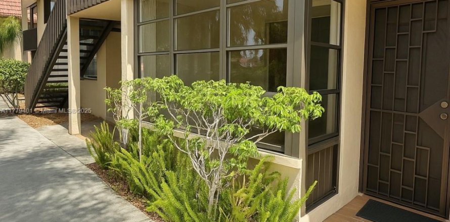 Condo à Miami, Floride, 2 chambres  № 1896875