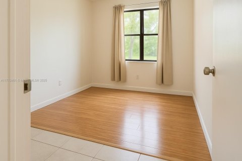 Copropriété à vendre à Miami, Floride: 2 chambres, 130.06 m2 № 1896875 - photo 6