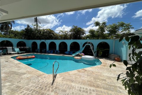 Villa ou maison à vendre à Hollywood, Floride: 4 chambres, 224.92 m2 № 1958755 - photo 28