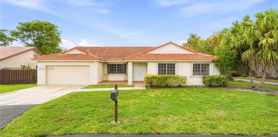 Дом в Майами, Флорида 4 спальни, 238.94м2 № 2068135