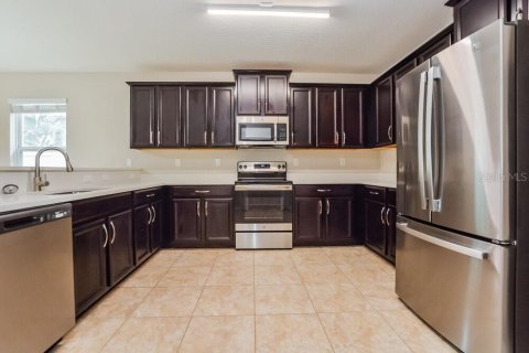 Villa ou maison à louer à Tavares, Floride: 4 chambres, 183.57 m2 № 2415520 - photo 6
