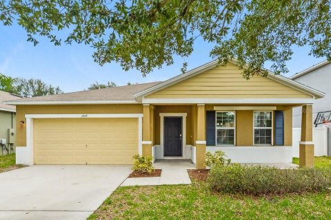 Villa ou maison à Tavares, Floride 4 chambres, 183.57 m2 № 2415520