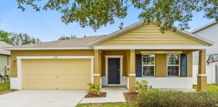 Villa ou maison à Tavares, Floride 4 chambres, 183.57 m2 № 2415520